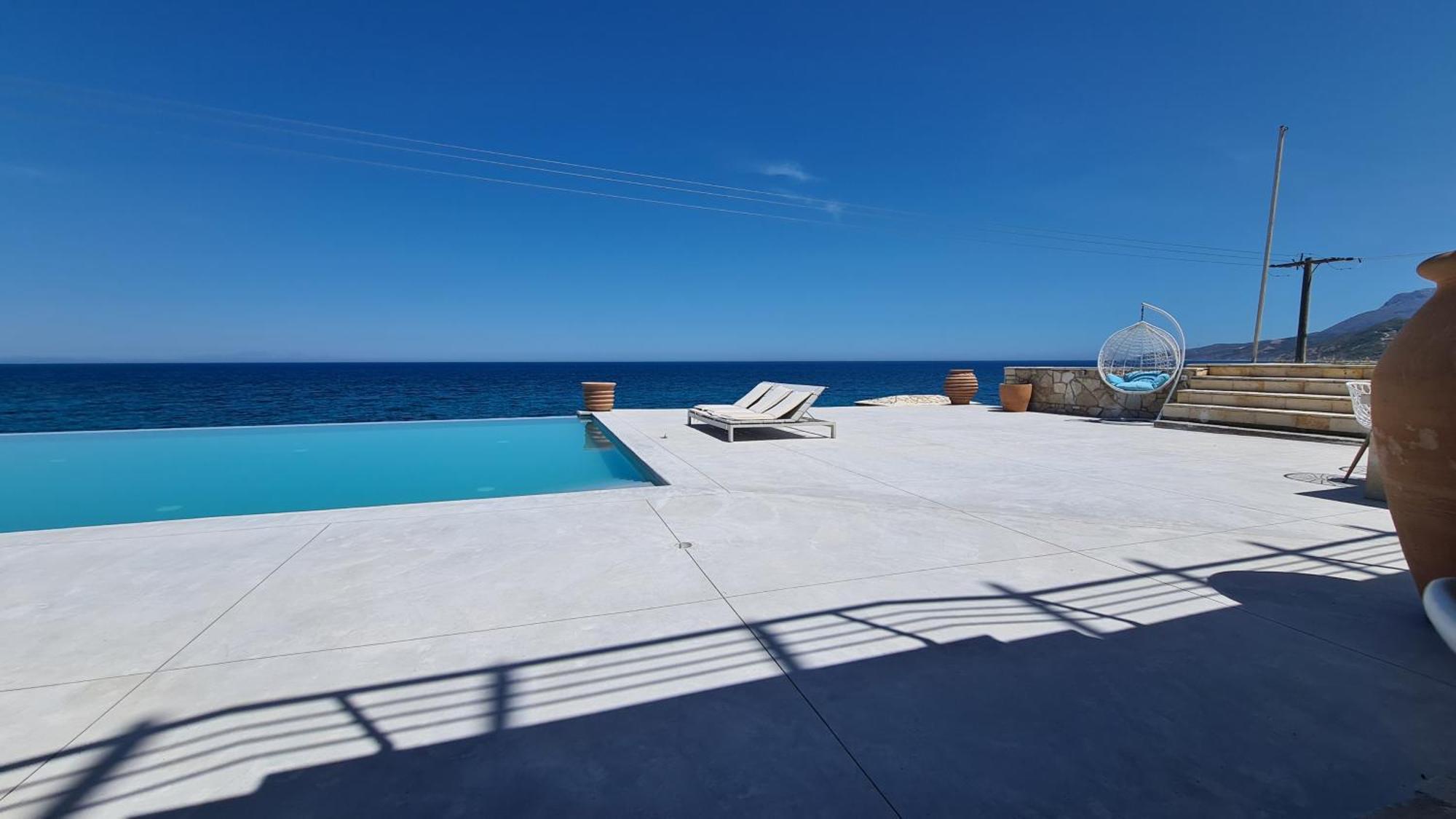 Villa Serafeim คีมี ภายนอก รูปภาพ