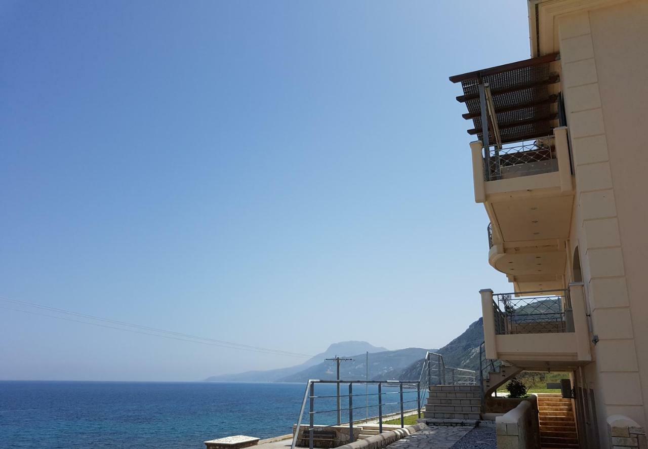 Villa Serafeim คีมี ภายนอก รูปภาพ